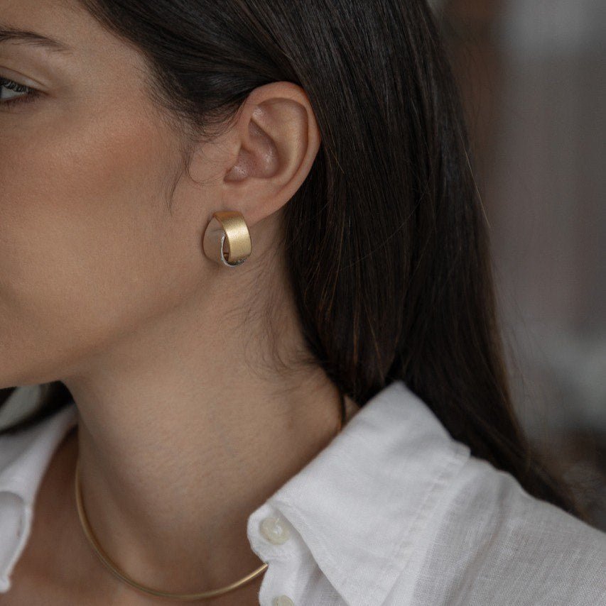 Melinda duo metal earring in gold and silver – handcrafted in Brazil