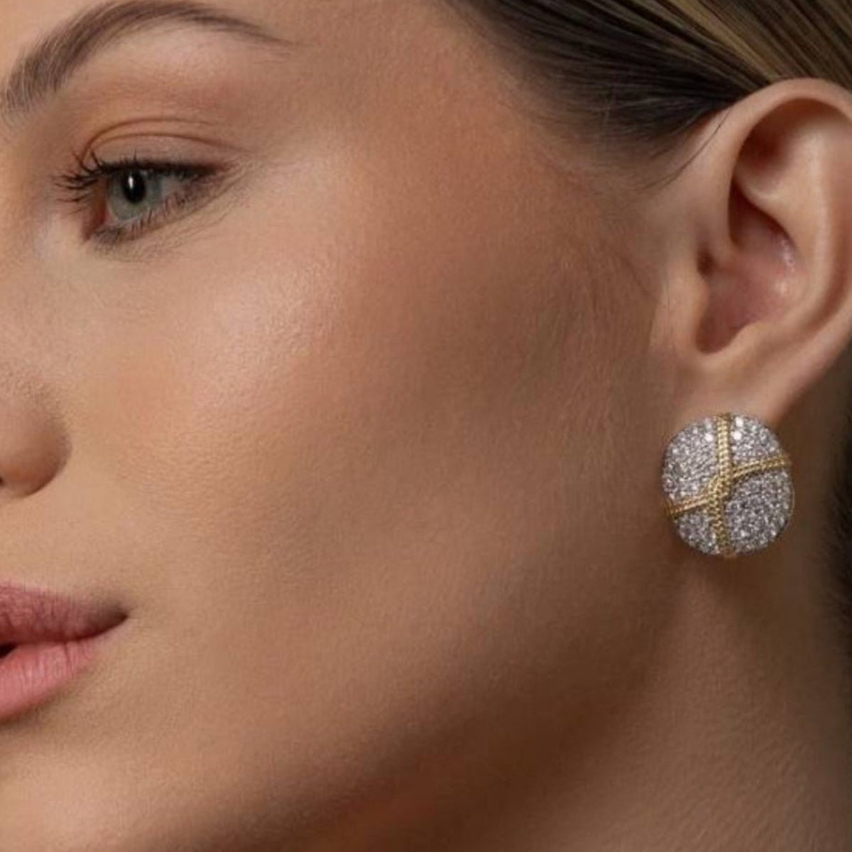 Larissa - Stud duo - tone earrings - Luiza Jewelry