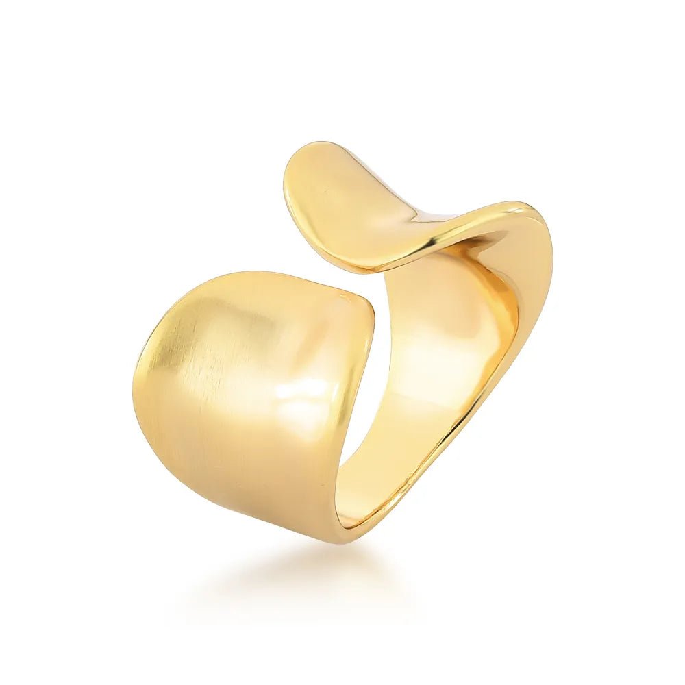 Leticia ring in 18k gold plating, minimalist statement style