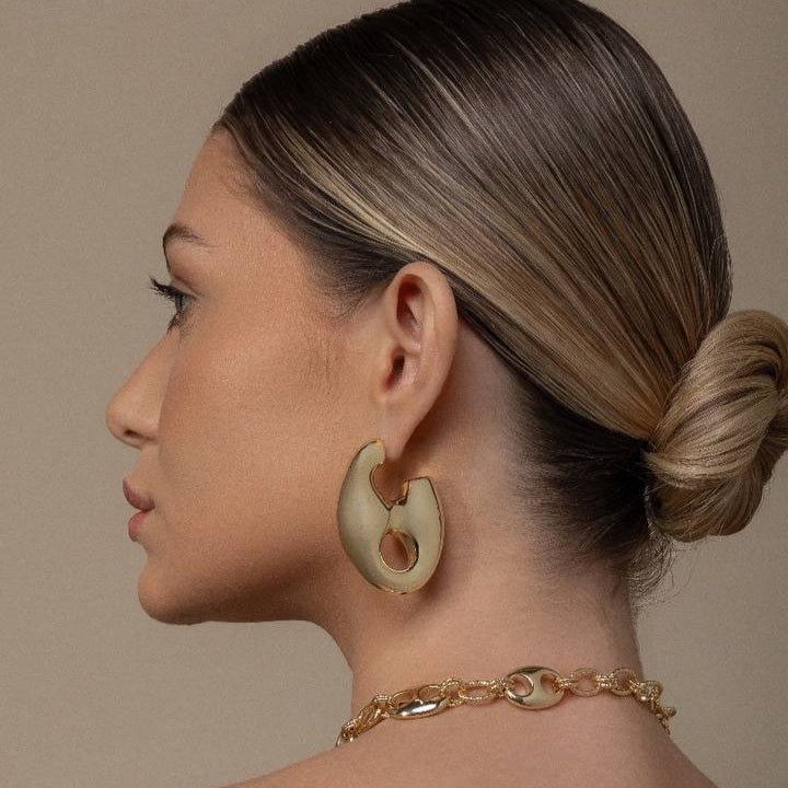 Lucila - Bold Hollow Drop Earrings - Luiza Jewelry