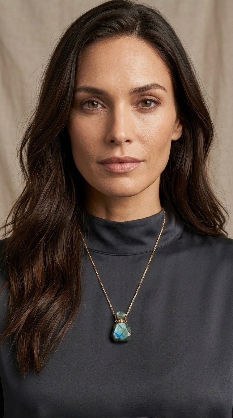 Effect Perfume Necklace – Labradorite Stone - Luiza Jewelry